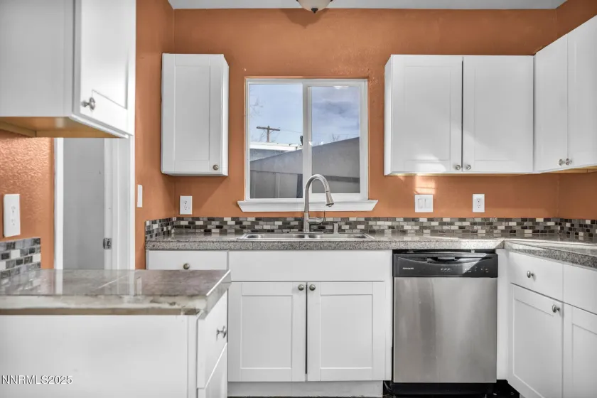 750 Southworth, Reno, Nevada 89512, 4 Bedrooms Bedrooms, ,1 BathroomBathrooms,Residential,Residential,Southworth,260000036