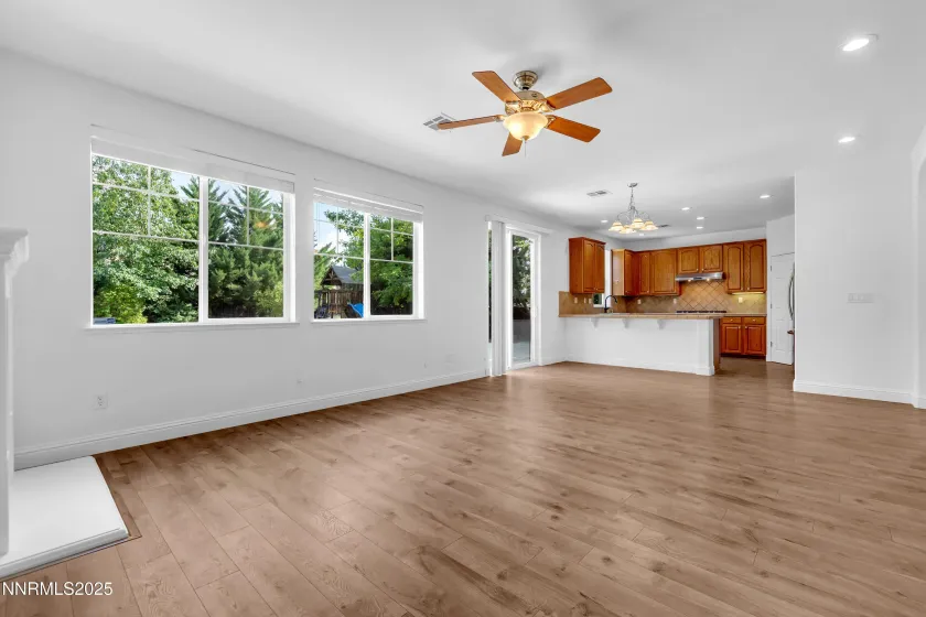 6480 Citori, Sparks, Nevada 89436, 4 Bedrooms Bedrooms, ,3 BathroomsBathrooms,Residential,Residential,Citori,250055516