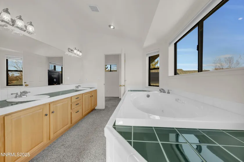 5712 Royal Vista, Reno, Nevada 89523, 5 Bedrooms Bedrooms, ,3 BathroomsBathrooms,Residential,Residential,Royal Vista,260000041