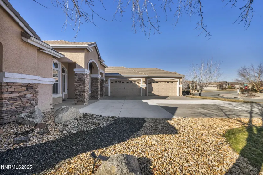 4541 Silian, Sparks, Nevada 89436, 5 Bedrooms Bedrooms, ,3 BathroomsBathrooms,Residential,Residential,Silian,260000079