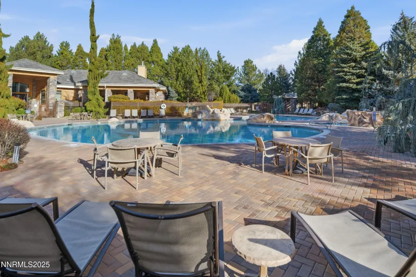 900 Meadows, Reno, Nevada 89521, 2 Bedrooms Bedrooms, ,2 BathroomsBathrooms,Residential,Residential,Meadows,260000081