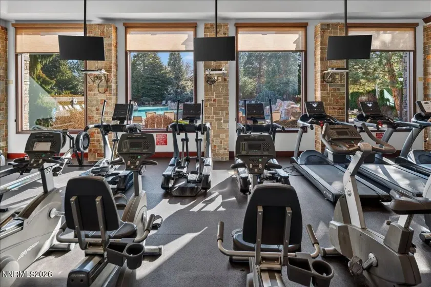 900 Meadows, Reno, Nevada 89521, 2 Bedrooms Bedrooms, ,2 BathroomsBathrooms,Residential,Residential,Meadows,260000081