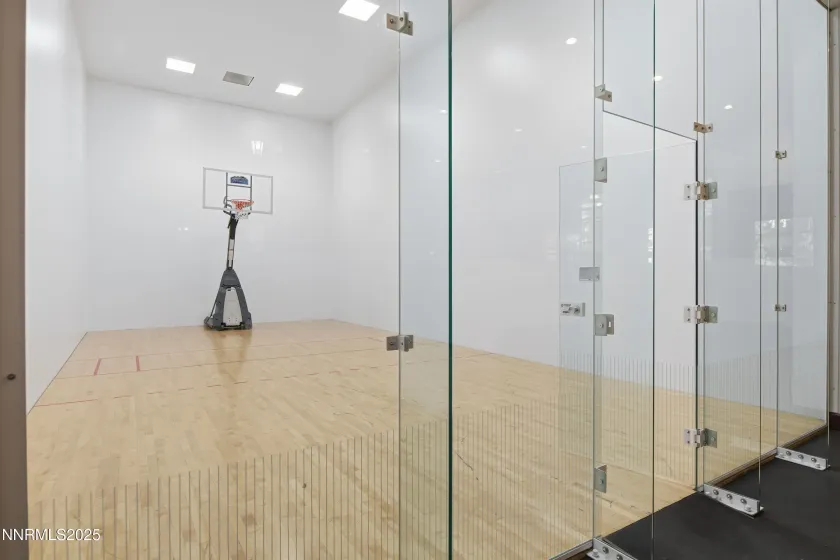 900 Meadows, Reno, Nevada 89521, 2 Bedrooms Bedrooms, ,2 BathroomsBathrooms,Residential,Residential,Meadows,260000081