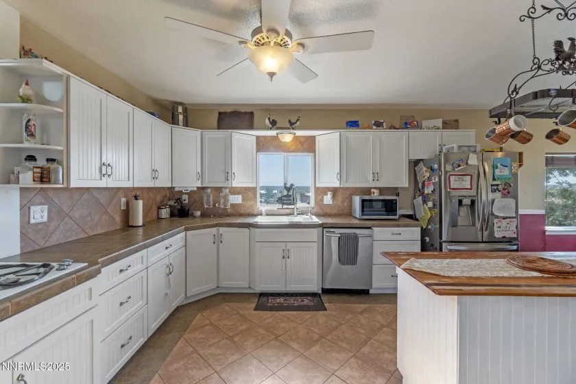 11255 Fulkerson, Fallon, Nevada 89406, 4 Bedrooms Bedrooms, ,3 BathroomsBathrooms,Residential,Residential,Fulkerson,250056068