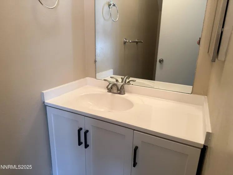 835 Ridgewood, Sparks, Nevada 89434, 3 Bedrooms Bedrooms, ,2 BathroomsBathrooms,Residential,Residential,Ridgewood,260000082