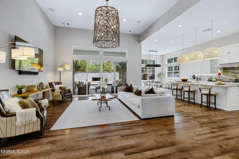 709 Pleasant Oak, Reno, Nevada 89511, 3 Bedrooms Bedrooms, ,4 BathroomsBathrooms,Residential,Residential,Pleasant Oak,260000095