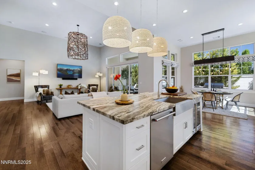 709 Pleasant Oak, Reno, Nevada 89511, 3 Bedrooms Bedrooms, ,4 BathroomsBathrooms,Residential,Residential,Pleasant Oak,260000095