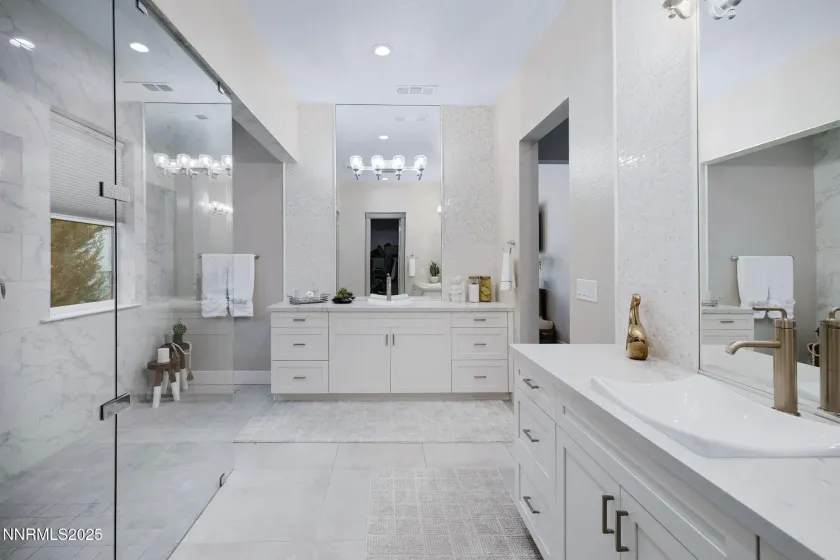 709 Pleasant Oak, Reno, Nevada 89511, 3 Bedrooms Bedrooms, ,4 BathroomsBathrooms,Residential,Residential,Pleasant Oak,260000095