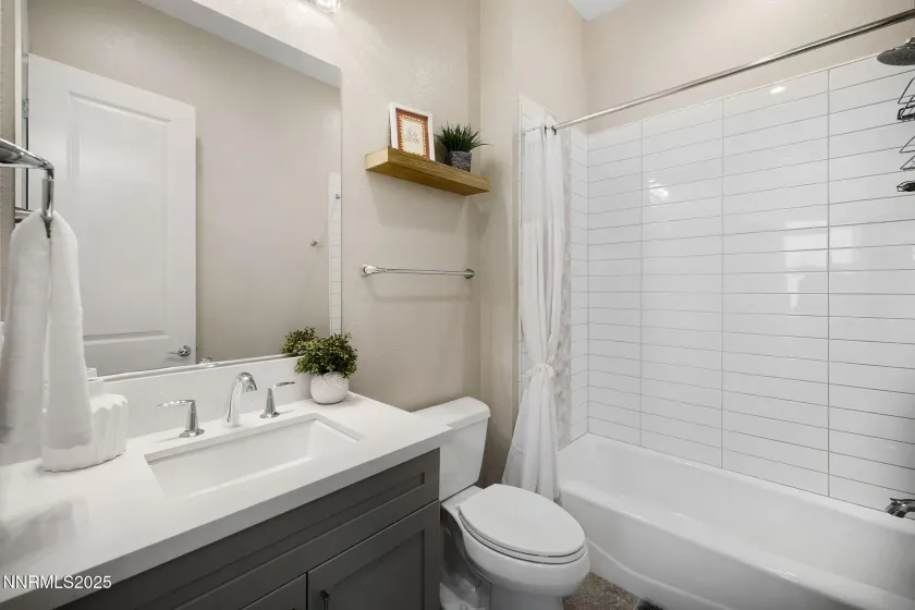 709 Pleasant Oak, Reno, Nevada 89511, 3 Bedrooms Bedrooms, ,4 BathroomsBathrooms,Residential,Residential,Pleasant Oak,260000095