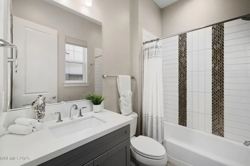 709 Pleasant Oak, Reno, Nevada 89511, 3 Bedrooms Bedrooms, ,4 BathroomsBathrooms,Residential,Residential,Pleasant Oak,260000095