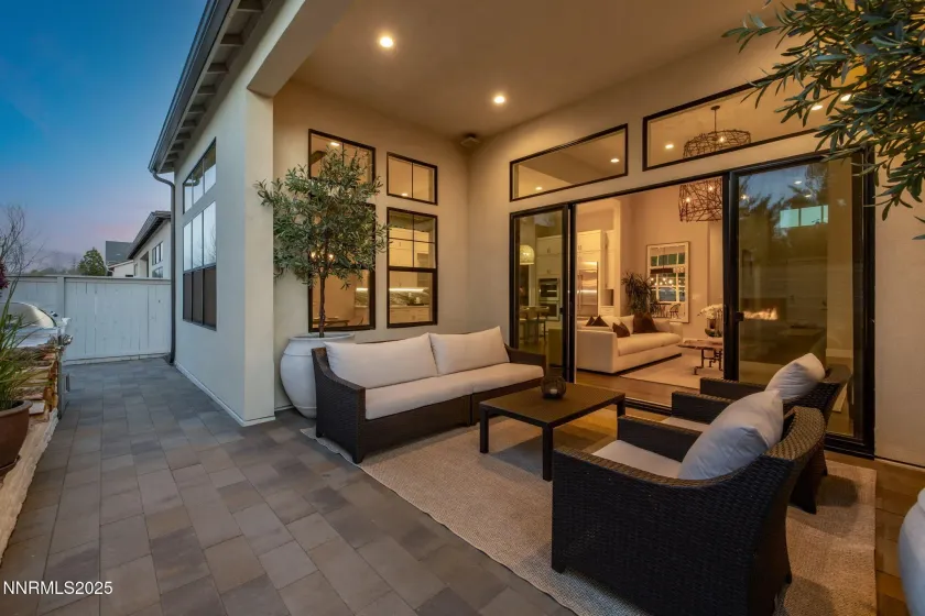 709 Pleasant Oak, Reno, Nevada 89511, 3 Bedrooms Bedrooms, ,4 BathroomsBathrooms,Residential,Residential,Pleasant Oak,260000095