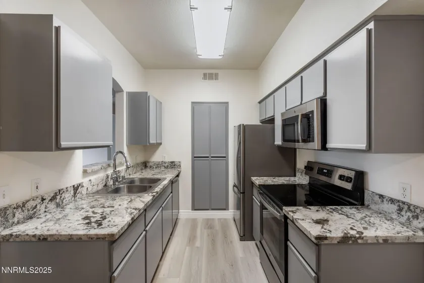 6850 Sharlands, Reno, Nevada 89523, 3 Bedrooms Bedrooms, ,2 BathroomsBathrooms,Residential,Residential,Sharlands,260000103