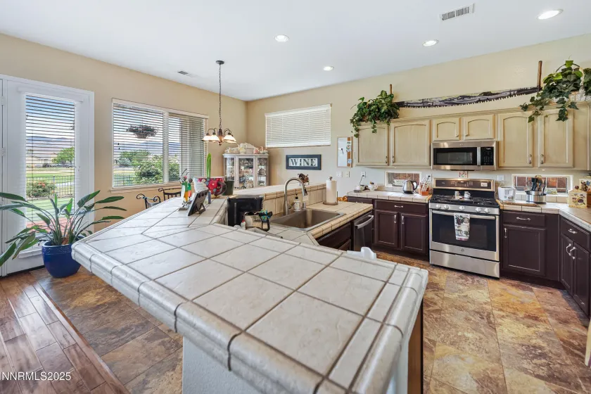 252 La Costa, Dayton, Nevada 89403, 3 Bedrooms Bedrooms, ,2 BathroomsBathrooms,Residential,Residential,La Costa,250053510