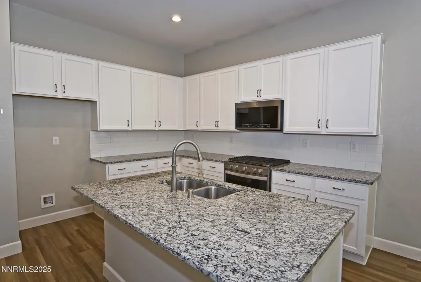 7761 Boulder Falls, Sparks, Nevada 89436, 3 Bedrooms Bedrooms, ,3 BathroomsBathrooms,Residential,Residential,Boulder Falls,260000109