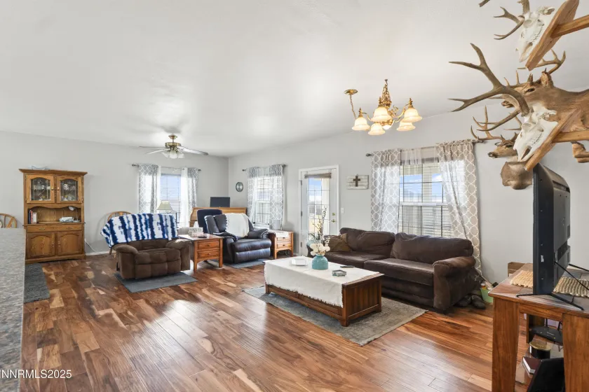 6990 Airport, Winnemucca, Nevada 89445, 3 Bedrooms Bedrooms, ,2 BathroomsBathrooms,Residential,Residential,Airport,260000117