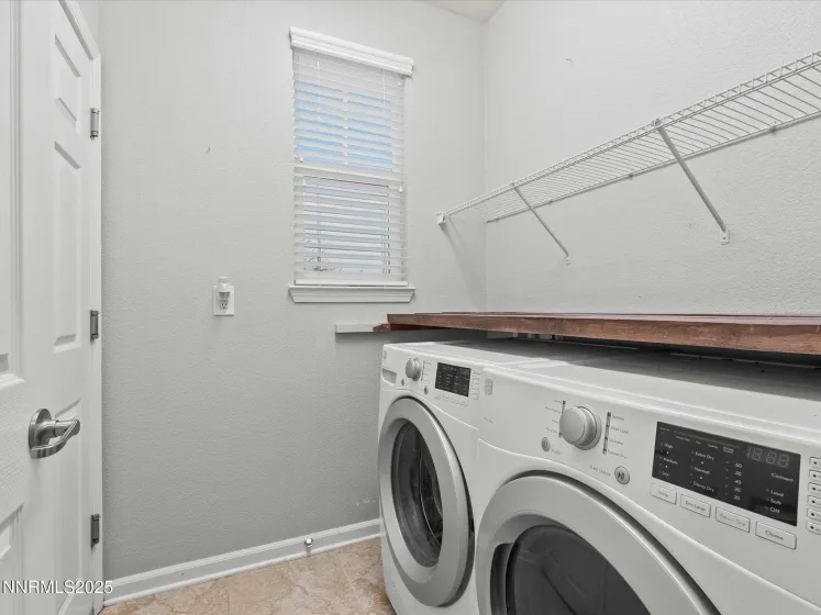 1056 Crown View, Reno, Nevada 89523, 3 Bedrooms Bedrooms, ,2 BathroomsBathrooms,Residential,Residential,Crown View,260000119