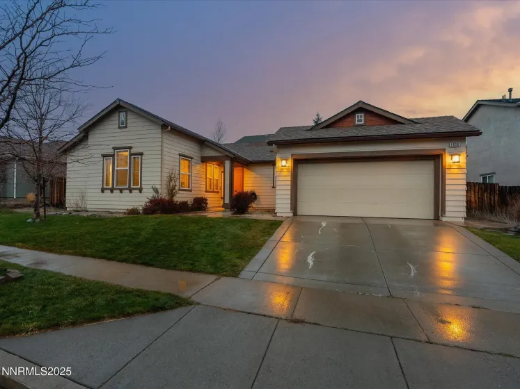 1056 Crown View, Reno, Nevada 89523, 3 Bedrooms Bedrooms, ,2 BathroomsBathrooms,Residential,Residential,Crown View,260000119