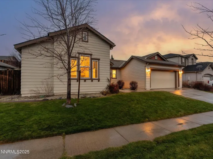 1056 Crown View, Reno, Nevada 89523, 3 Bedrooms Bedrooms, ,2 BathroomsBathrooms,Residential,Residential,Crown View,260000119