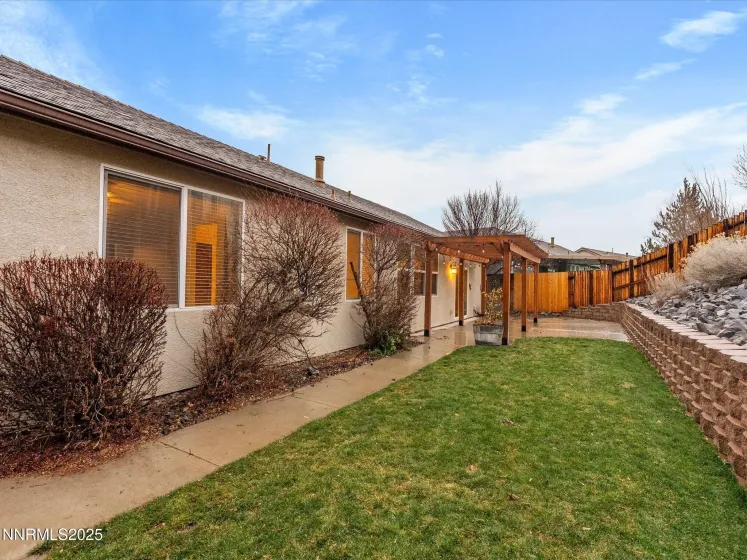 1056 Crown View, Reno, Nevada 89523, 3 Bedrooms Bedrooms, ,2 BathroomsBathrooms,Residential,Residential,Crown View,260000119