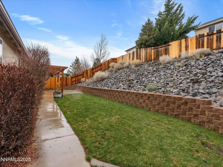 1056 Crown View, Reno, Nevada 89523, 3 Bedrooms Bedrooms, ,2 BathroomsBathrooms,Residential,Residential,Crown View,260000119