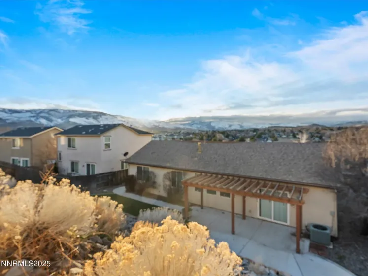 1056 Crown View, Reno, Nevada 89523, 3 Bedrooms Bedrooms, ,2 BathroomsBathrooms,Residential,Residential,Crown View,260000119
