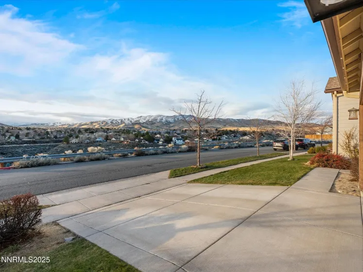 1056 Crown View, Reno, Nevada 89523, 3 Bedrooms Bedrooms, ,2 BathroomsBathrooms,Residential,Residential,Crown View,260000119
