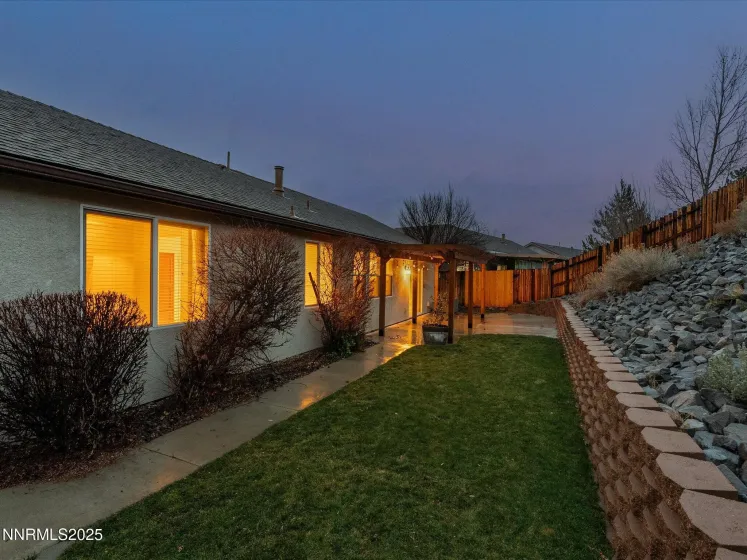 1056 Crown View, Reno, Nevada 89523, 3 Bedrooms Bedrooms, ,2 BathroomsBathrooms,Residential,Residential,Crown View,260000119