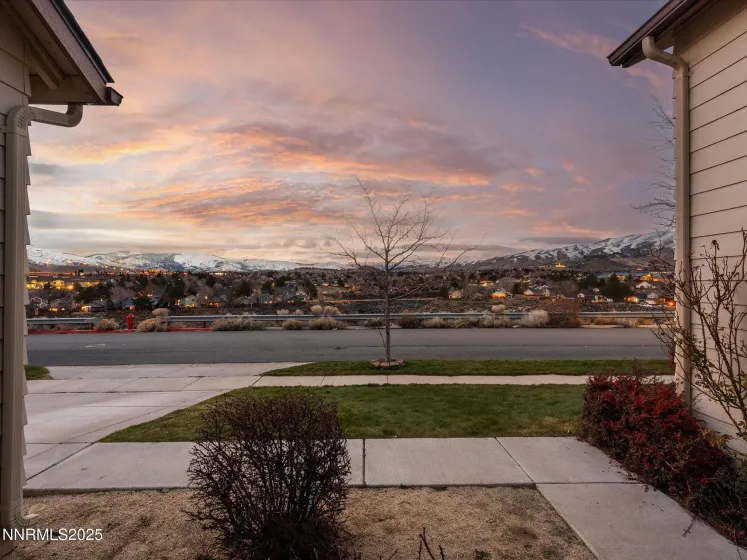 1056 Crown View, Reno, Nevada 89523, 3 Bedrooms Bedrooms, ,2 BathroomsBathrooms,Residential,Residential,Crown View,260000119