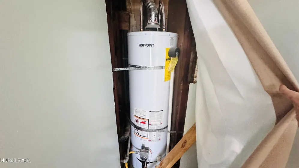 907 Garnet, Carson City, Nevada 89705, 2 Bedrooms Bedrooms, ,1 BathroomBathrooms,Residential,Residential,Garnet,260000125