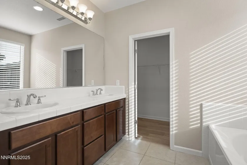 2150 Bears Ranch, Reno, Nevada 89521, 4 Bedrooms Bedrooms, ,3 BathroomsBathrooms,Residential,Residential,Bears Ranch,260000127