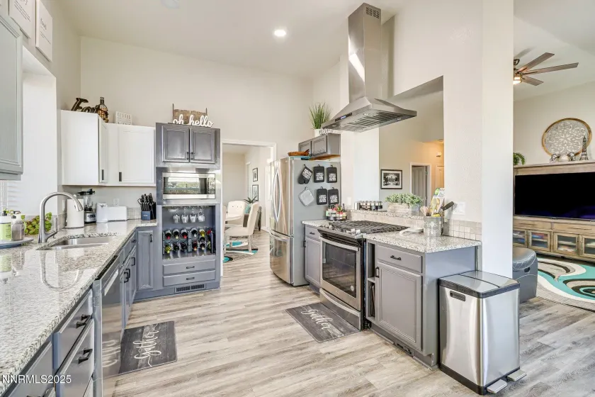 4675 Firtree, Sparks, Nevada 89436, 3 Bedrooms Bedrooms, ,2 BathroomsBathrooms,Residential,Residential,Firtree,250059341