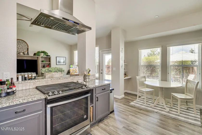 4675 Firtree, Sparks, Nevada 89436, 3 Bedrooms Bedrooms, ,2 BathroomsBathrooms,Residential,Residential,Firtree,250059341