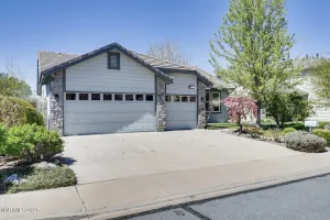 4675 Firtree, Sparks, Nevada 89436, 3 Bedrooms Bedrooms, ,2 BathroomsBathrooms,Residential,Residential,Firtree,250059341