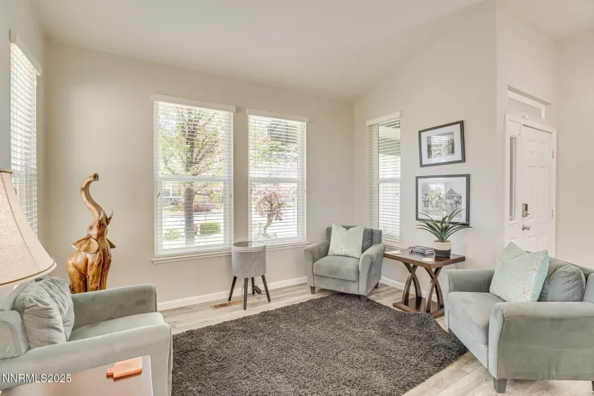 4675 Firtree, Sparks, Nevada 89436, 3 Bedrooms Bedrooms, ,2 BathroomsBathrooms,Residential,Residential,Firtree,250059341