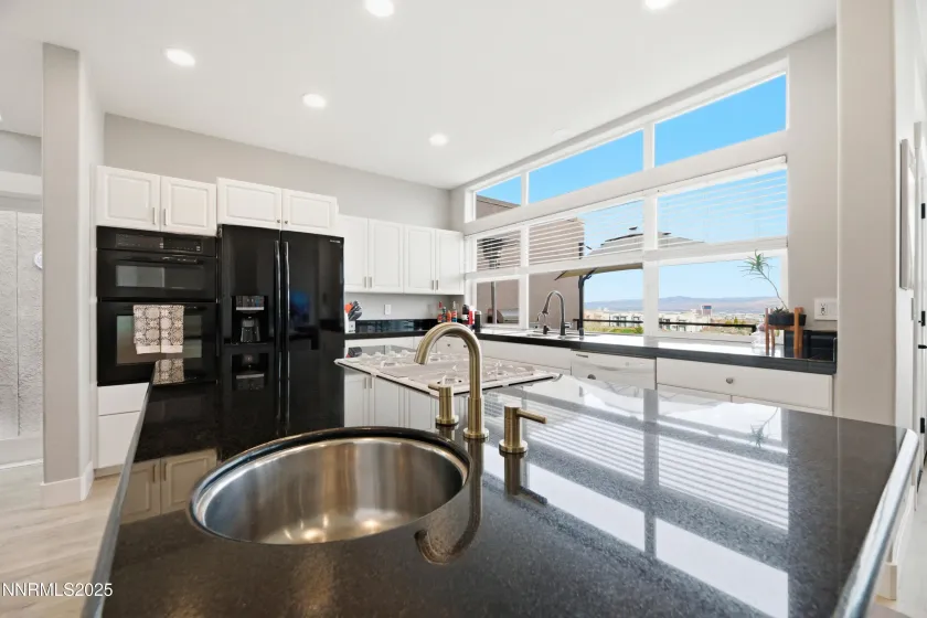 2648 Edgerock, Reno, Nevada 89519, 3 Bedrooms Bedrooms, ,3 BathroomsBathrooms,Residential,Residential,Edgerock,260000131