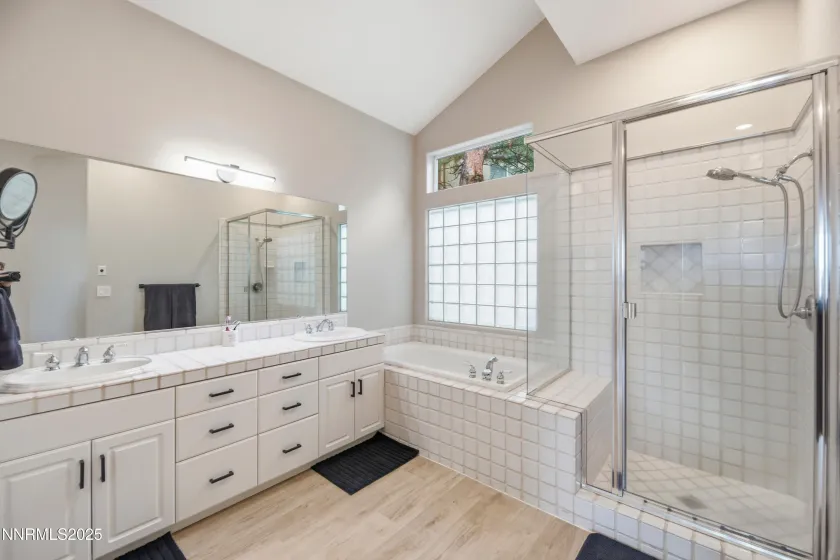 2648 Edgerock, Reno, Nevada 89519, 3 Bedrooms Bedrooms, ,3 BathroomsBathrooms,Residential,Residential,Edgerock,260000131