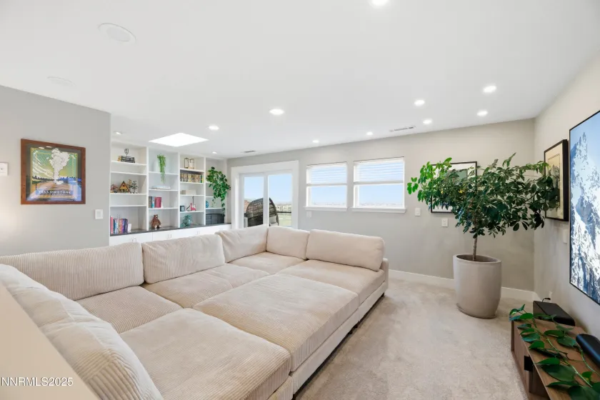 2648 Edgerock, Reno, Nevada 89519, 3 Bedrooms Bedrooms, ,3 BathroomsBathrooms,Residential,Residential,Edgerock,260000131