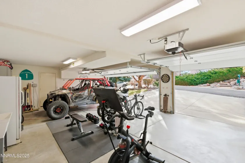 2648 Edgerock, Reno, Nevada 89519, 3 Bedrooms Bedrooms, ,3 BathroomsBathrooms,Residential,Residential,Edgerock,260000131