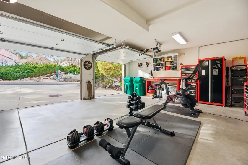 2648 Edgerock, Reno, Nevada 89519, 3 Bedrooms Bedrooms, ,3 BathroomsBathrooms,Residential,Residential,Edgerock,260000131