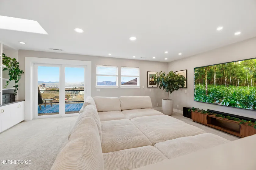 2648 Edgerock, Reno, Nevada 89519, 3 Bedrooms Bedrooms, ,3 BathroomsBathrooms,Residential,Residential,Edgerock,260000131