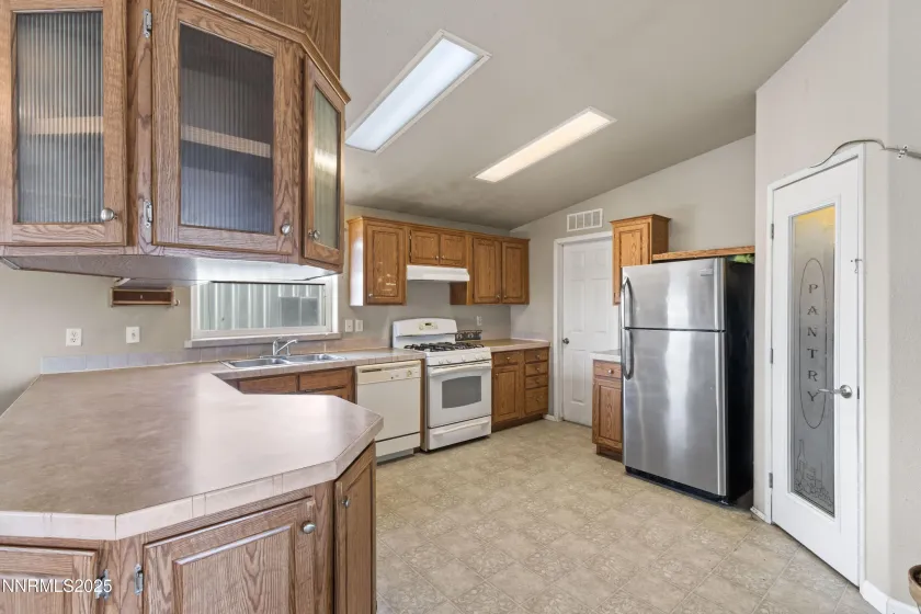 2550 Rawhide, Silver Springs, Nevada 89429, 3 Bedrooms Bedrooms, ,2 BathroomsBathrooms,Residential,Residential,Rawhide,260000135