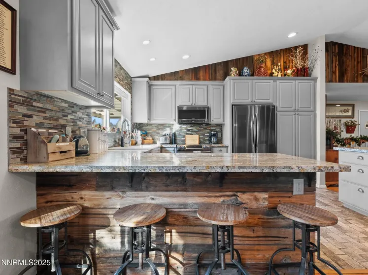 1733 Golddust, Sparks, Nevada 89436, 4 Bedrooms Bedrooms, ,3 BathroomsBathrooms,Residential,Residential,Golddust,260000137