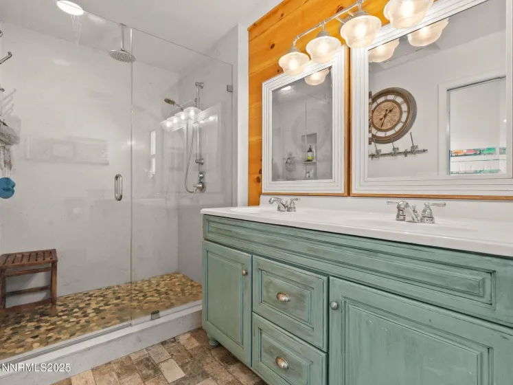 1733 Golddust, Sparks, Nevada 89436, 4 Bedrooms Bedrooms, ,3 BathroomsBathrooms,Residential,Residential,Golddust,260000137