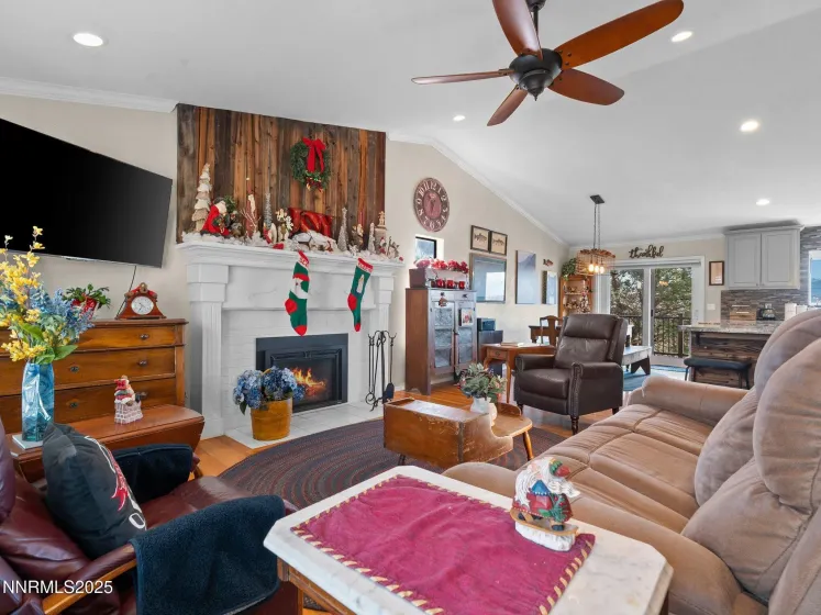 1733 Golddust, Sparks, Nevada 89436, 4 Bedrooms Bedrooms, ,3 BathroomsBathrooms,Residential,Residential,Golddust,260000137