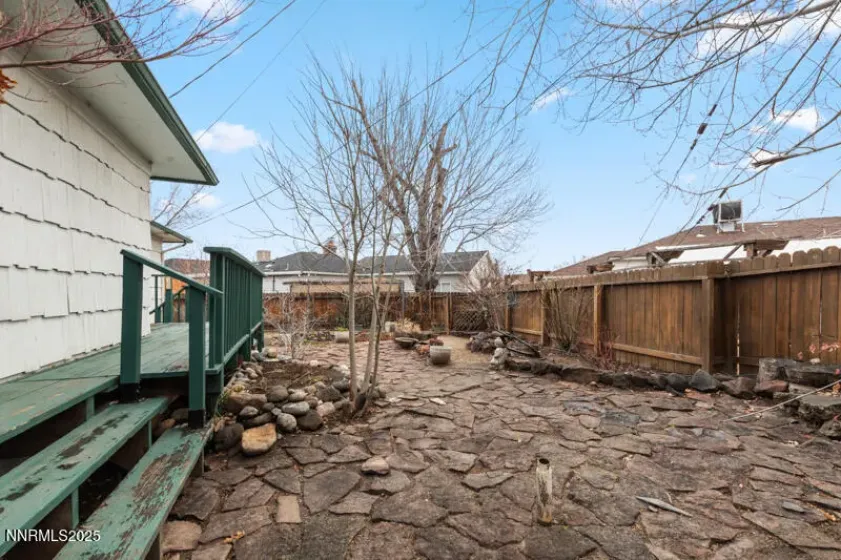 1606 Knoll, Reno, Nevada 89509, 3 Bedrooms Bedrooms, ,2 BathroomsBathrooms,Residential,Residential,Knoll,260000138