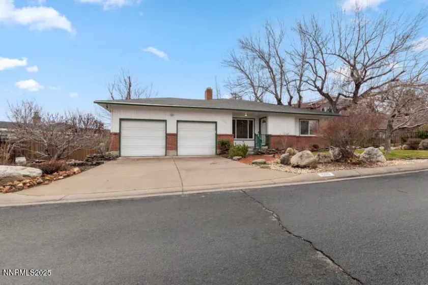 1606 Knoll, Reno, Nevada 89509, 3 Bedrooms Bedrooms, ,2 BathroomsBathrooms,Residential,Residential,Knoll,260000138