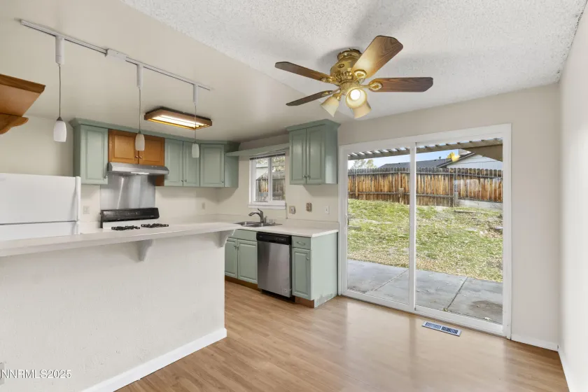 10070 Obsidian, Reno, Nevada 89506, 3 Bedrooms Bedrooms, ,2 BathroomsBathrooms,Residential,Residential,Obsidian,250057904