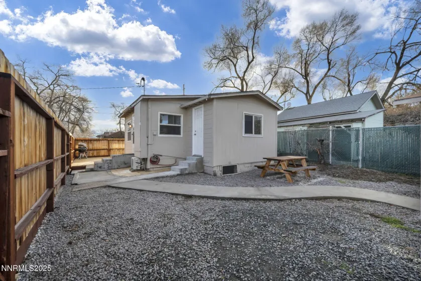 459 Field, Sparks, Nevada 89431, 2 Bedrooms Bedrooms, ,1 BathroomBathrooms,Residential,Residential,Field,260000151