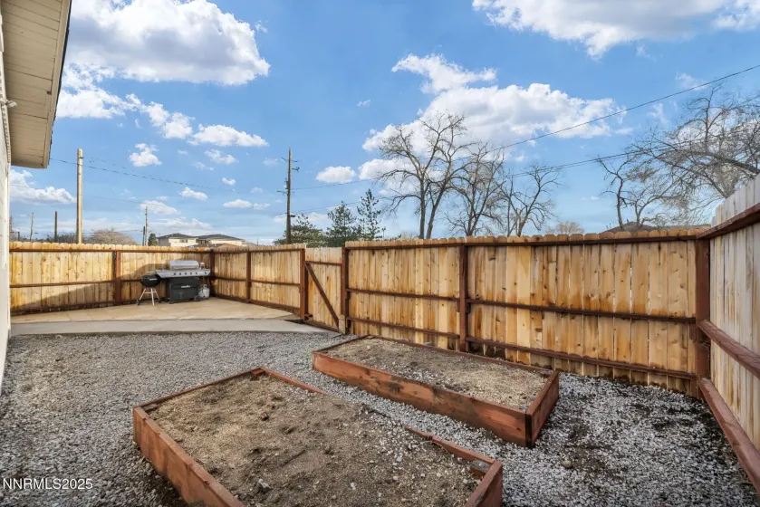 459 Field, Sparks, Nevada 89431, 2 Bedrooms Bedrooms, ,1 BathroomBathrooms,Residential,Residential,Field,260000151