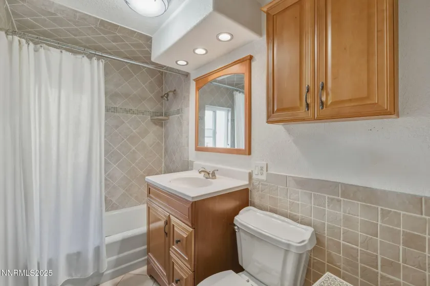 2050 Humboldt, Reno, Nevada 89509, 4 Bedrooms Bedrooms, ,3 BathroomsBathrooms,Residential,Residential,Humboldt,260000159